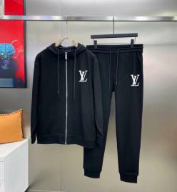 Picture of LV SweatSuits _SKULVM-5XLkdtn15329409